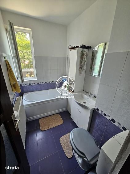 Casă cu 5 camere cu Teren 1196 Mp în Dorobanț