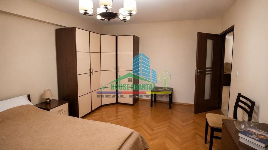 Apartament cu 3 camere decomandat în Ultracentral