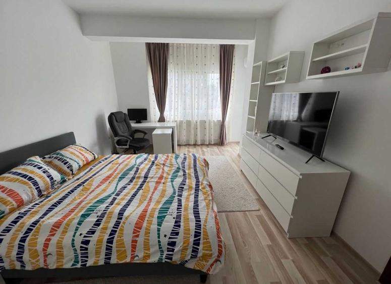 Garsonieră decomandată în Central