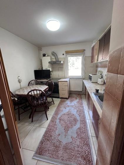 Apartament cu 3 camere decomandat, mobilat în Inel II