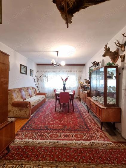 Apartament cu 3 camere semidecomandat în Govândari