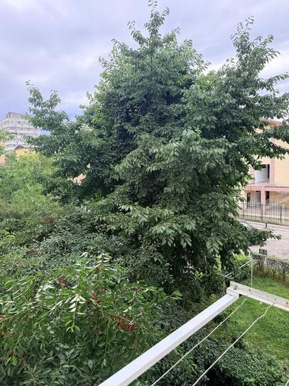 Apartament cu 3 camere decomandat în Olari