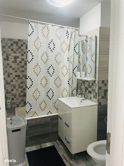 Apartament cu 2 camere decomandat în Rovine