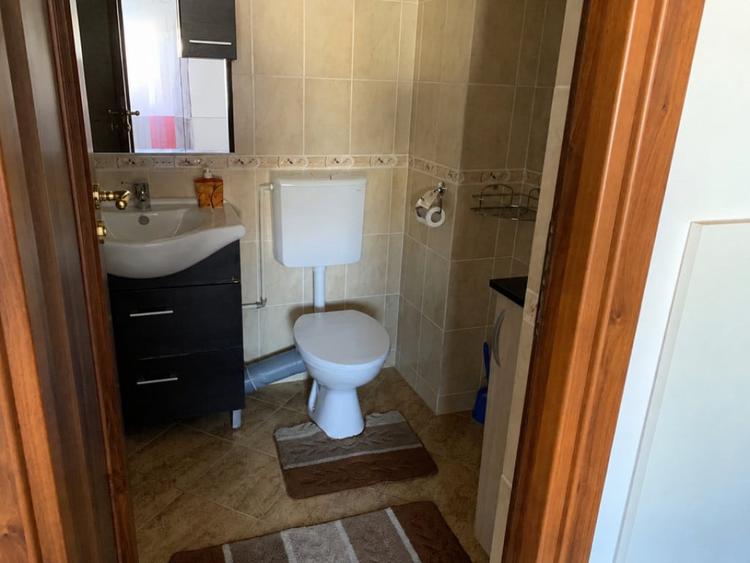 Apartament cu 3 camere decomandat în 1 Mai
