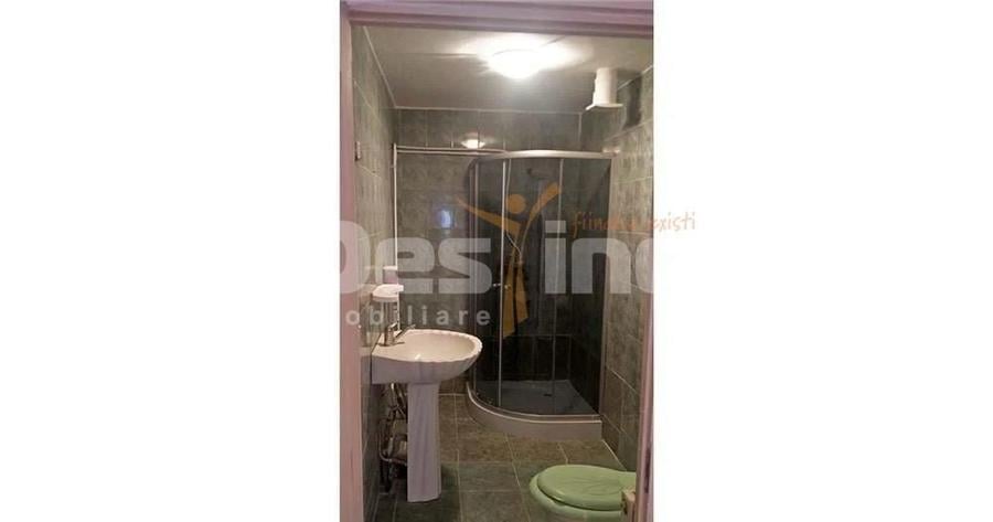 Casă individuală cu 3 camere cu Canalizare în 13 Septembrie