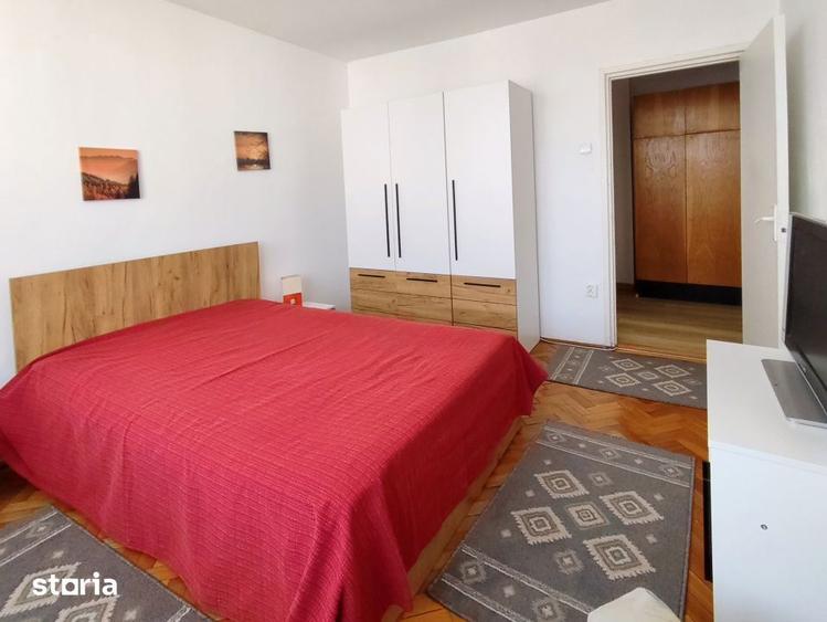 Apartament cu 2 camere semidecomandat, mobilat în Soarelui