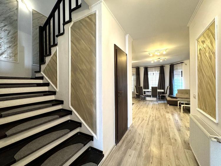 Duplex cu 5 camere cu Canalizare în Dumbrăvița
