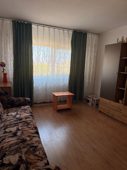 Apartament cu 2 camere decomandat în Sud
