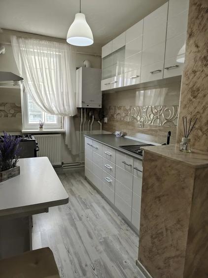 Apartament cu 2 camere semidecomandat în Ostroveni