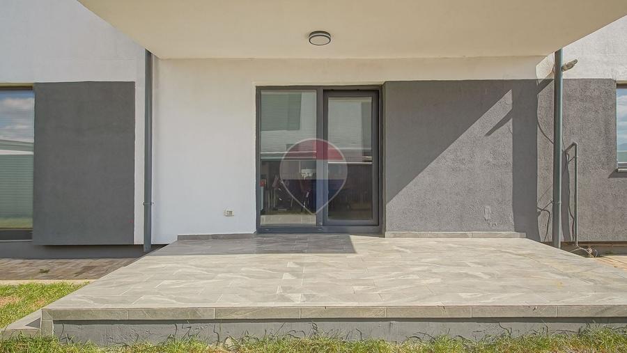 Casă individuală cu 5 camere cu Teren 500 Mp în Sânpetru