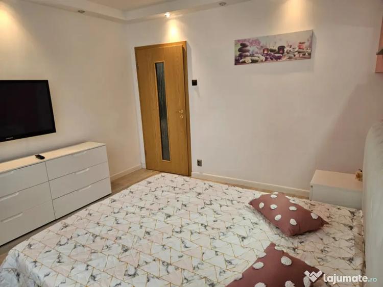 Apartament cu 3 camere decomandat în Vasile Aaron