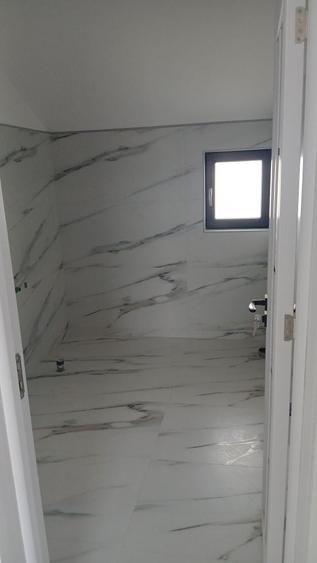 Casă cu 4 camere în Exterior Vest