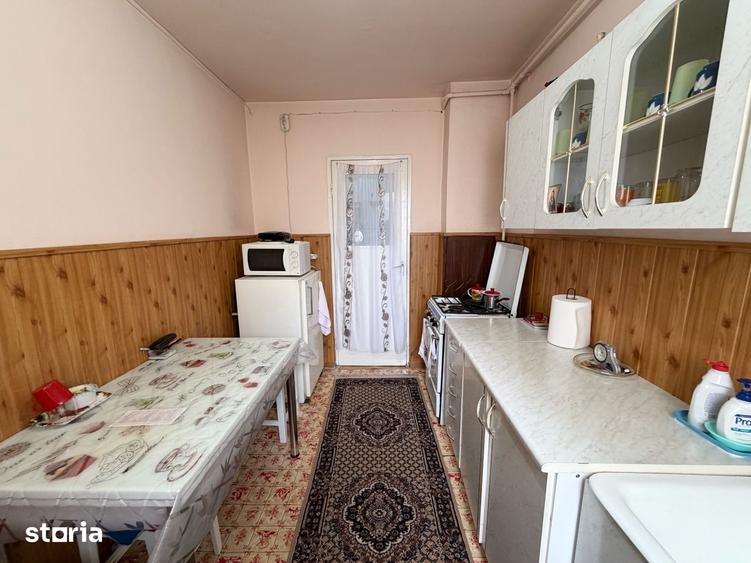 Apartament cu 2 camere semidecomandat în Vasile Aaron