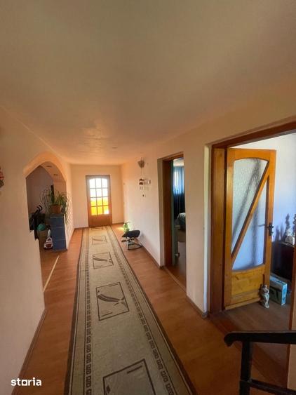 Casă cu 4 camere cu Teren 600 Mp în Bariera Vâlcii