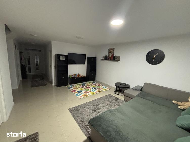 Casă cu 5 camere cu Teren 500 Mp în Apahida