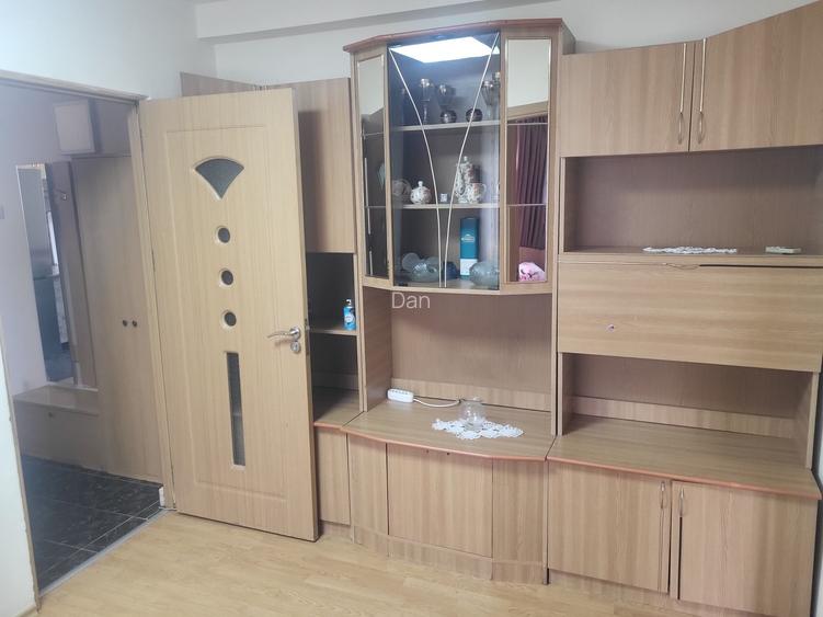 Vand apartament 2 camere!