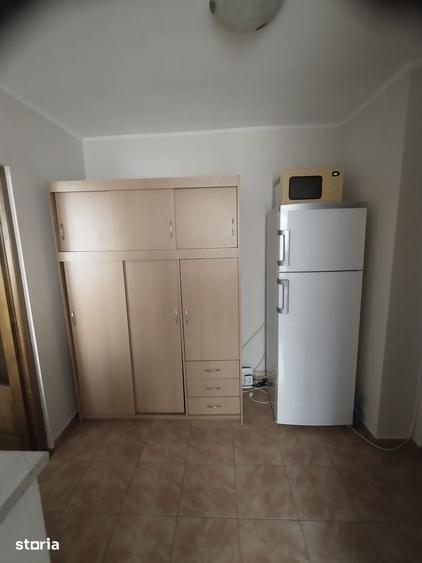 Apartament cu 2 camere în Micro 17