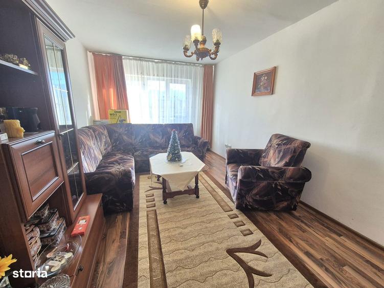 Apartament cu 3 camere decomandat, mobilat în Astra
