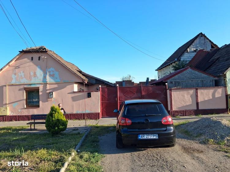 Casă cu 4 camere cu Teren 720 Mp în Fântânele