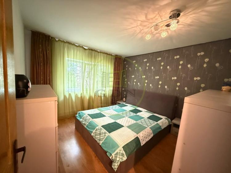 Apartament cu 3 camere semidecomandat, mobilat în Brazda lui Novac