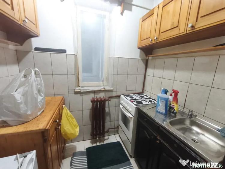 Garsonieră decomandată în Central