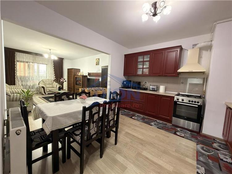 Apartament cu 2 camere decomandat în Drumul Taberei