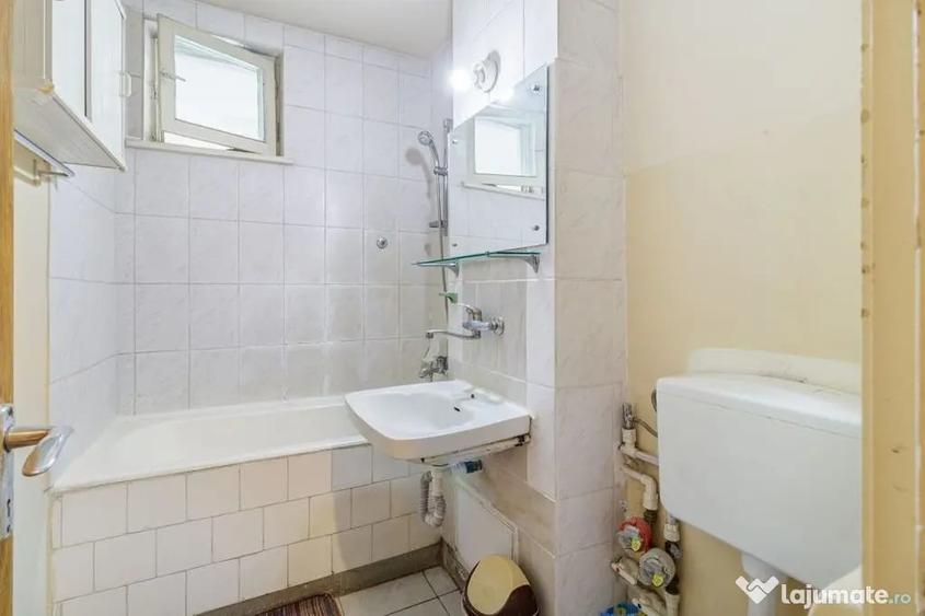 Apartament cu 2 camere semidecomandat în Obor