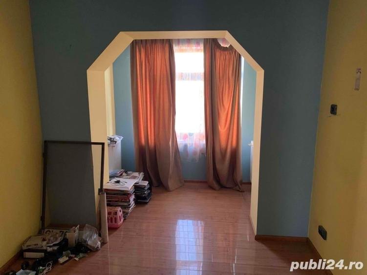 Apartament cu 3 camere decomandat în Mircea-Vodă