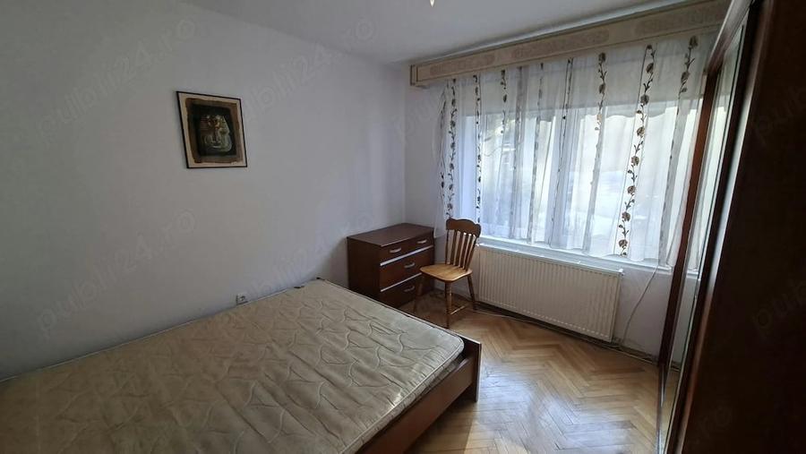 Apartament cu 3 camere decomandat în 7 Noiembrie