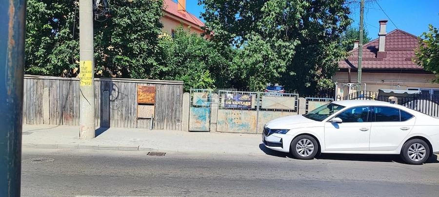 Casă cu Teren 1108 Mp în Sud