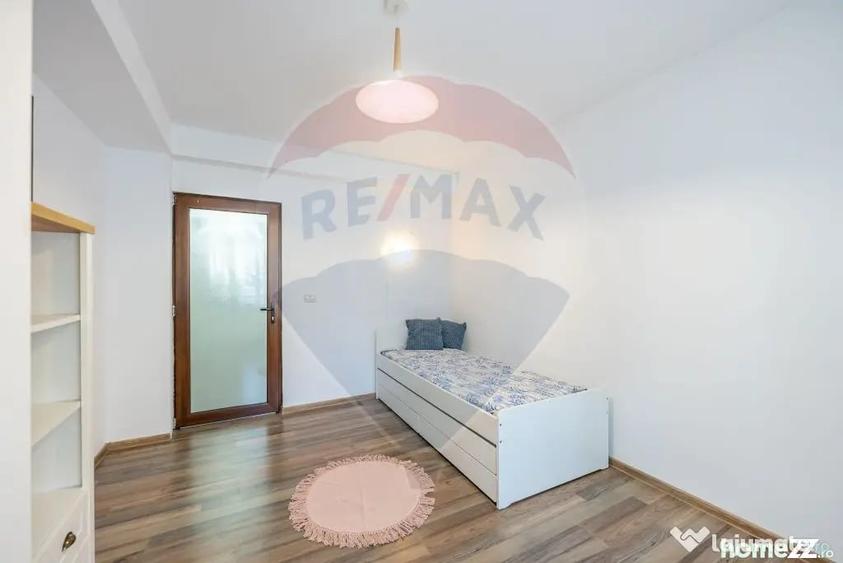 Apartament cu 3 camere semidecomandat în Aurel Vlaicu