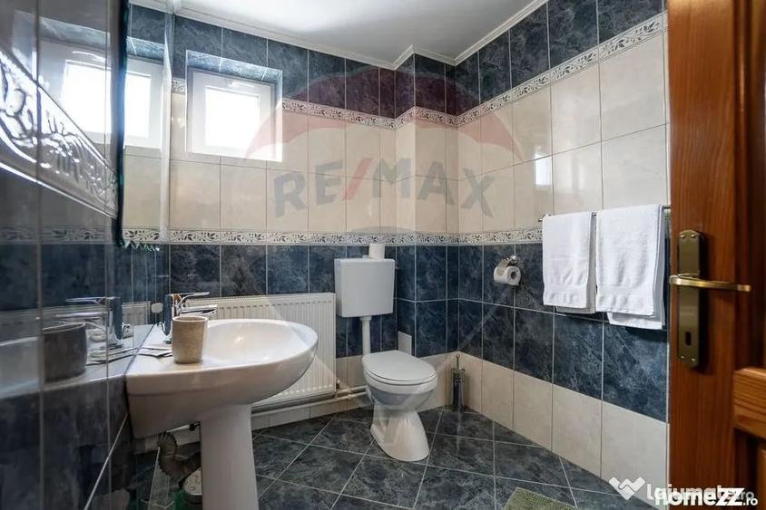 Casă cu 4 camere cu Teren 443 Mp în Poiana Mărului