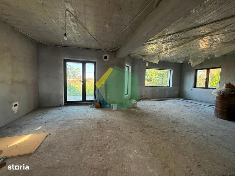 Casă cu 4 camere în Balotești