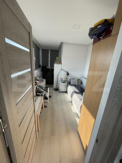 Apartament cu 3 camere semidecomandat, mobilat în Sânnicoară