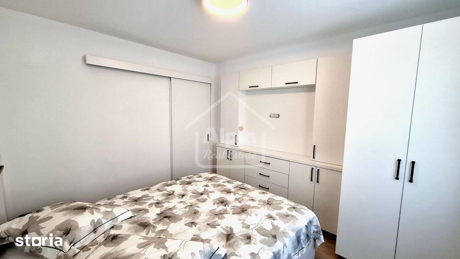 Apartament cu 3 camere decomandat, mobilat în Tractorul