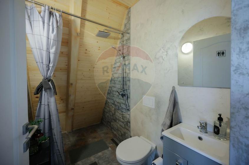 Casă individuală cu 4 camere cu Teren 1003 Mp în Damiș