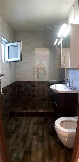 Apartament cu 3 camere decomandat în Aradului