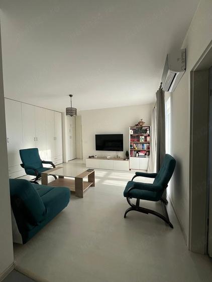 Apartament cu 2 camere semidecomandat în Giroc