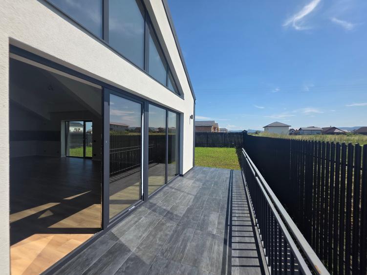 Casă individuală cu 3 camere cu Teren 500 Mp în Tărlungeni