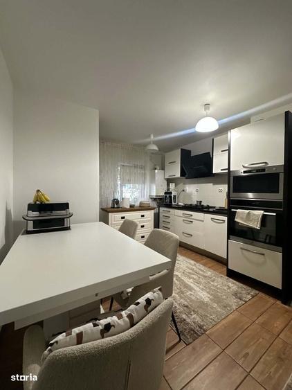 Apartament cu 2 camere semidecomandat în Micro 16