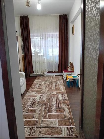 Apartament 3 camere  de vanzare  Bucium, - 7