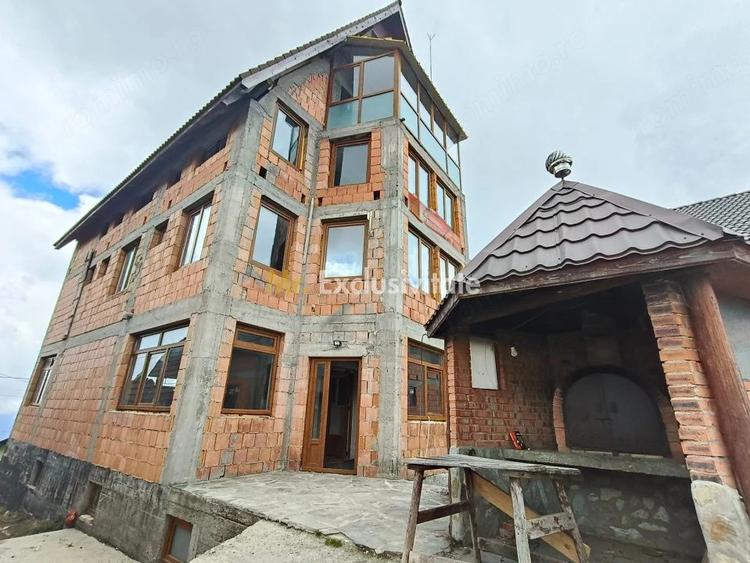 Spațiu comercial, de 706 mp, în Rânca