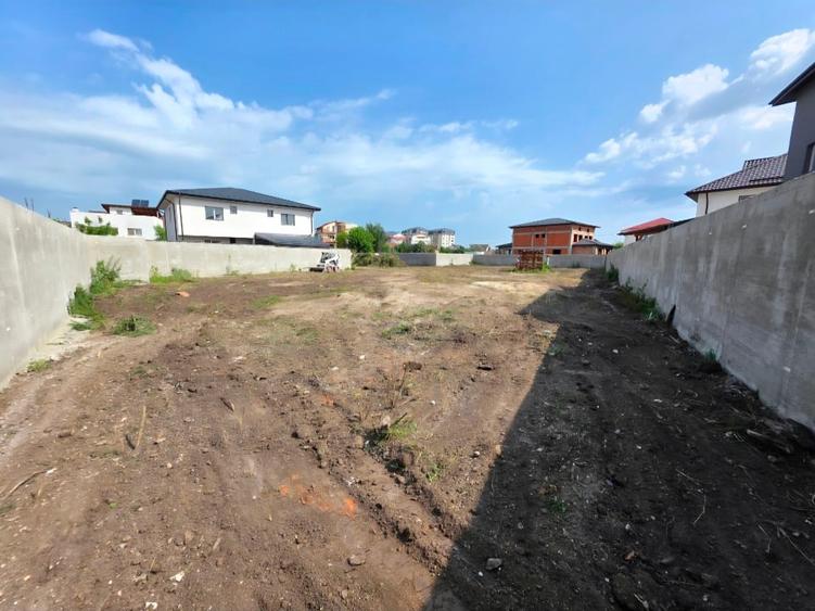 Teren Construcții intravilan de 2376 mp, în Central