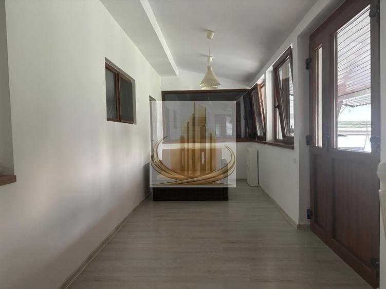 Casă individuală cu 4 camere cu Canalizare în Girocului