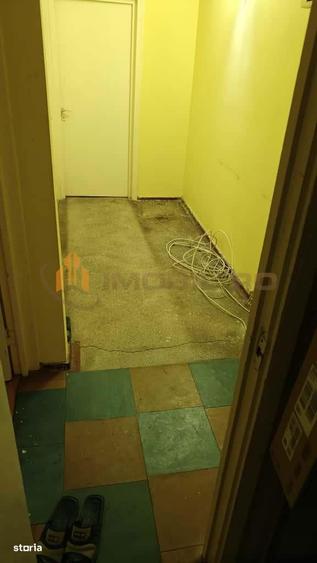 Apartament cu 3 camere semidecomandat în Tătărași