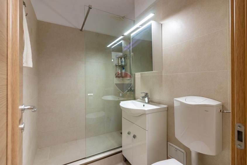 Apartament cu 2 camere semidecomandat, mobilat în Grivița