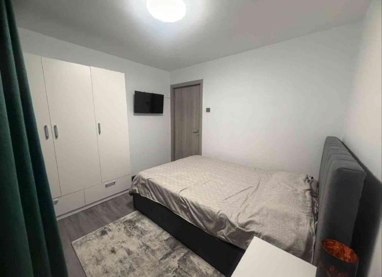 Apartament cu 2 camere decomandat, mobilat în Tei