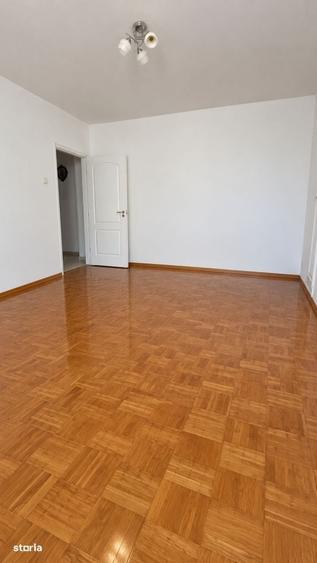 Apartament cu 4 camere în Central