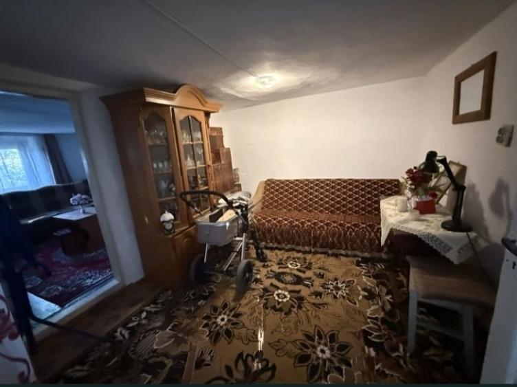 Casă cu 5 camere cu Teren 1200 Mp în Dobrosloveni