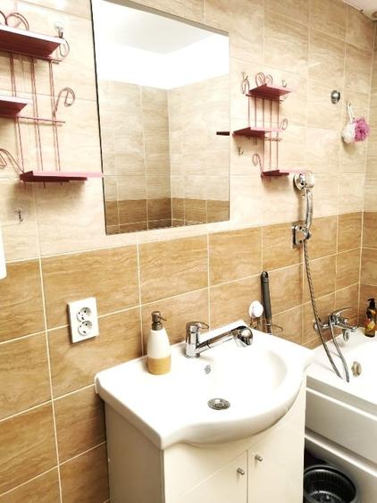 Apartament cu 2 camere semidecomandat, mobilat în Central